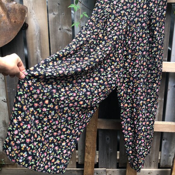 Jeffrey And Dara Romper || Summer Floral One Piece - Picture 5 of 8